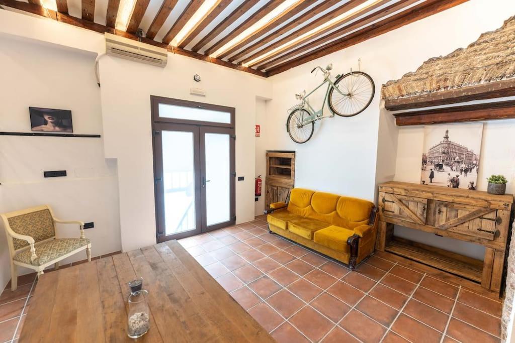 Encantador Apartamento En Calle Segovia Мадрид Екстериор снимка
